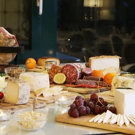 Hotel Columbia Wellness & 4*