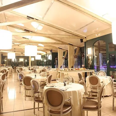 Columbia Wellness & Hotel